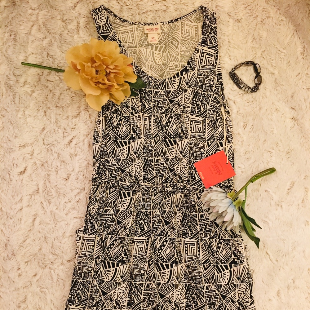 Tribal Design Black and White Dress ❤️❤️ NWT!